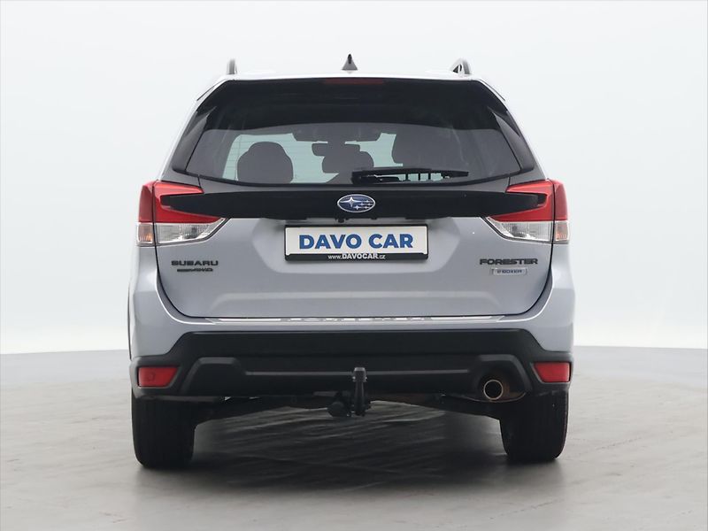 Subaru Forester 2,0 e-BOXER CVT Executive CZ - fotka 6 z 26