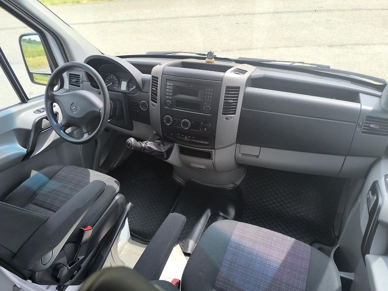 Mercedes-Benz Sprinter (2015) 2.2 DOLOŽENÉ KM - fotka 17 z 30