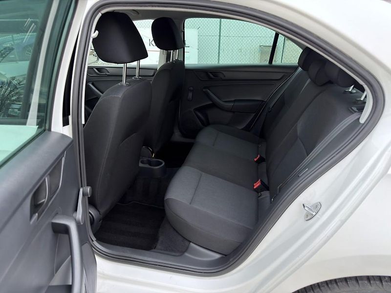 Škoda Rapid 1.2 TSI 63 kW - fotka 7 z 16