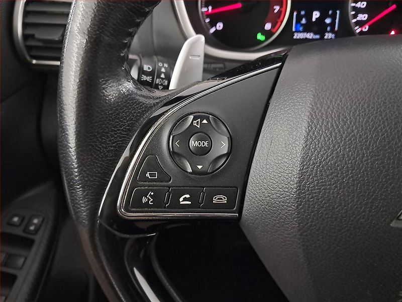 Mitsubishi Eclipse Cross (2018) Intense 1.5 T-MIVEC, 4X4 - fotka 16 z 18