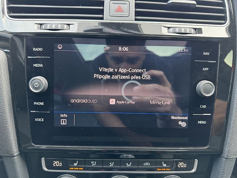 Volkswagen Golf (2017) 1.4TSi HighLine LED Navi Pano - fotka 12 z 50