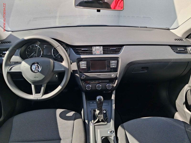 Škoda Octavia (2016) 1.4 TSi, 2.maj,ČR, Active, - fotka 8 z 15