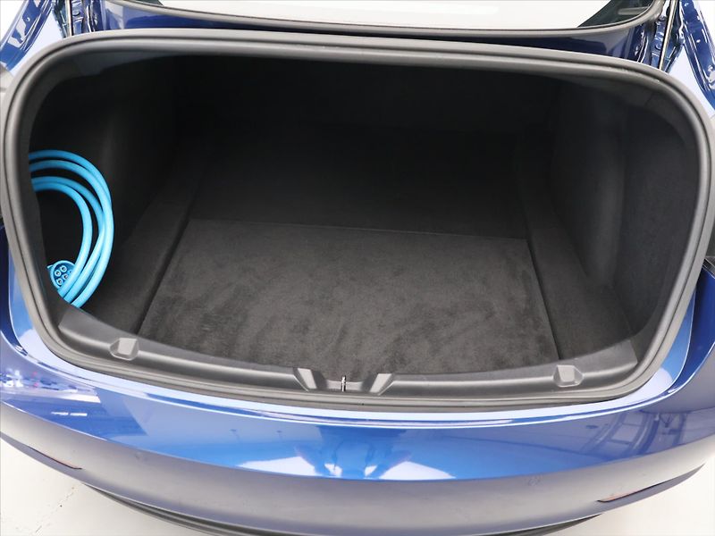 Tesla Model 3 Long Range Dual Motor LED - fotka 10 z 25