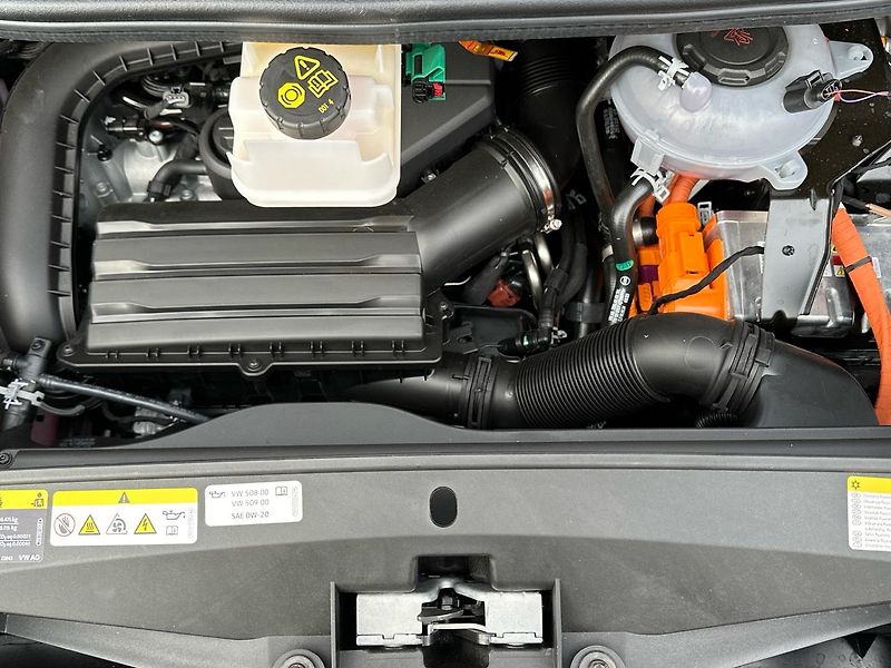 Volkswagen Multivan (2025) 1,5 TSI PHEV - fotka 17 z 23