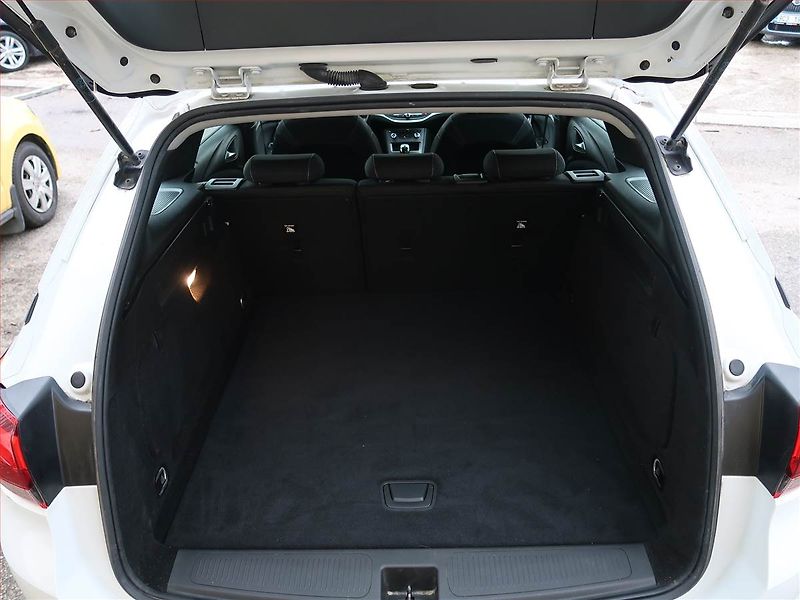 Opel Astra (2019) 1.4 T, Tempomat, Park. senzory - fotka 14 z 18
