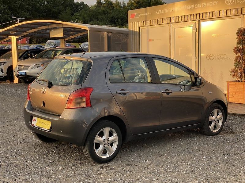 Toyota Yaris 1.4D, manual, klima, STK - fotka 7 z 15
