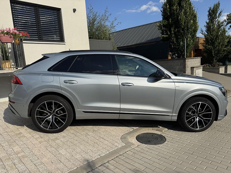 Audi Q8 55 TFSi 1.maj ČR DPH S-line - fotka 8 z 24