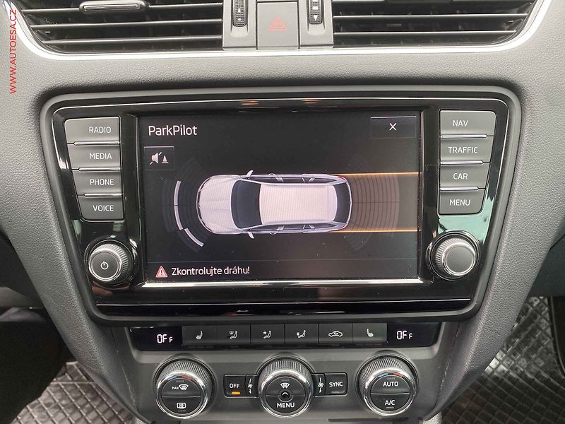 Škoda Octavia (2016) 1.6TDi, Style, bixen, navi - fotka 18 z 18