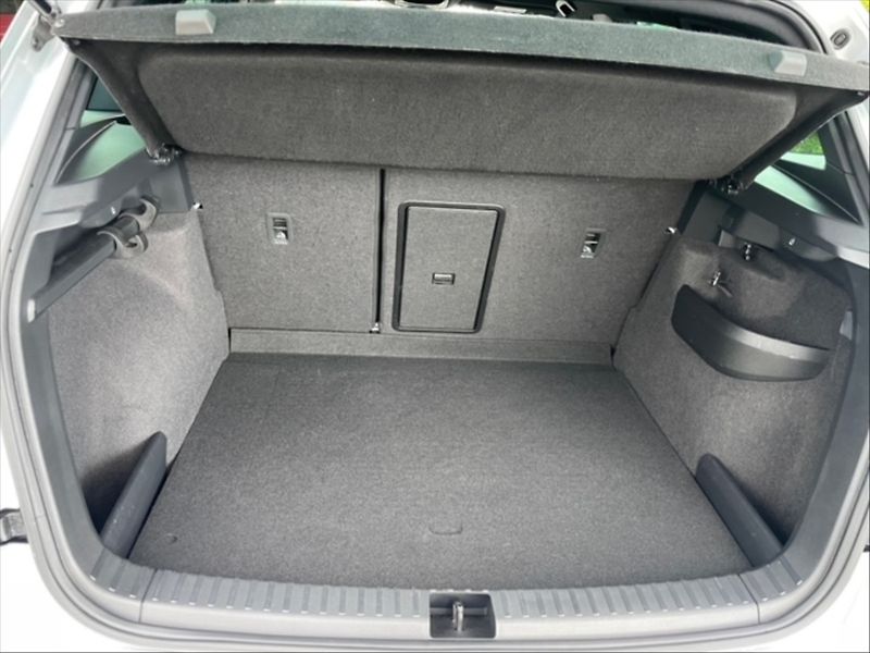 Škoda Karoq 2,0 TDI 110 Sportlin 4x4 AT - fotka 6 z 11