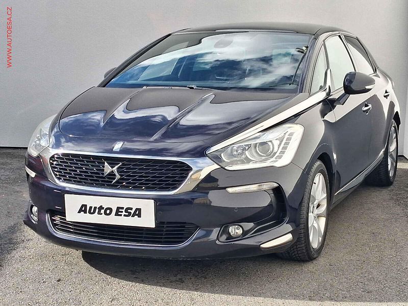 Citroën DS5 (2015) 2.0 HDi, AT, navi, xenon - fotka 3 z 21