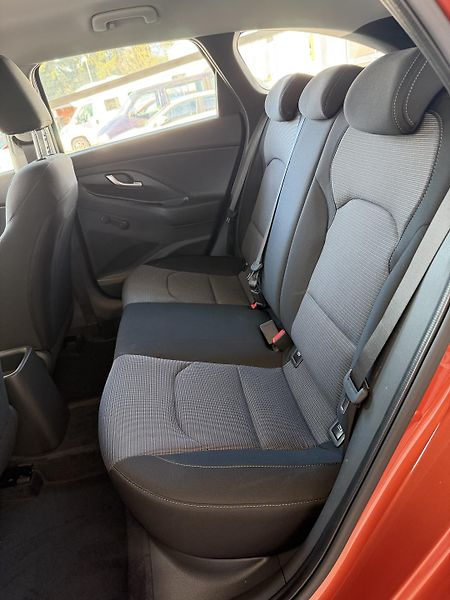 Hyundai i30 (2025) 1.0T-GDi 74kW Comfort AT - fotka 8 z 14
