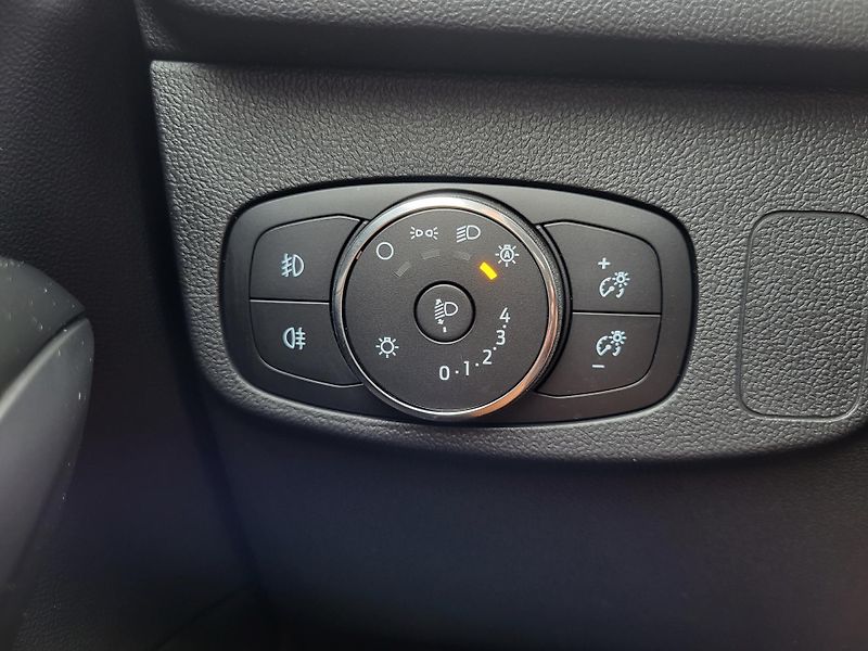 Ford Focus 1.0 EcoBoost mHEV Active X - fotka 19 z 46