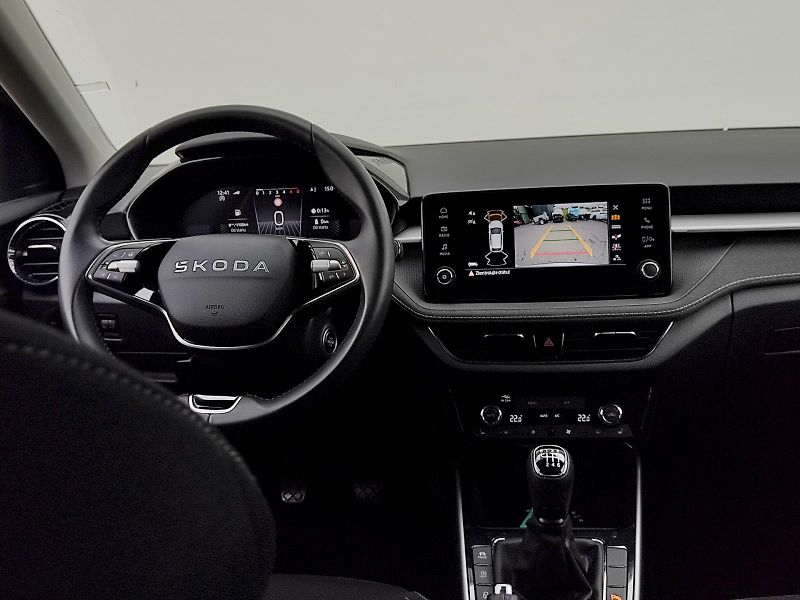 Škoda Fabia (2025) Top Selection 1,0 Tsi 81 Kw + - fotka 6 z 37