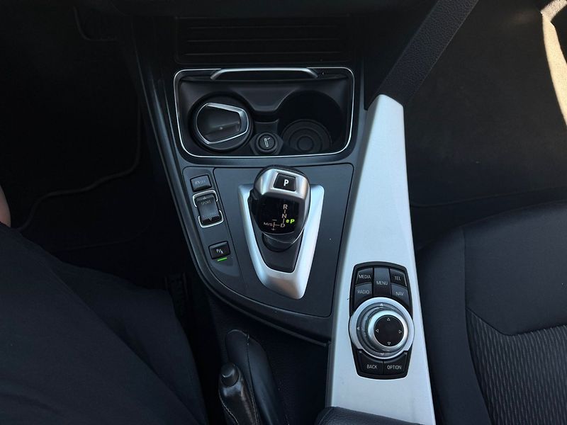 BMW Řada 3 (2017) 2.0D 110kW/Full Led/1MAJ/Navi - fotka 32 z 34