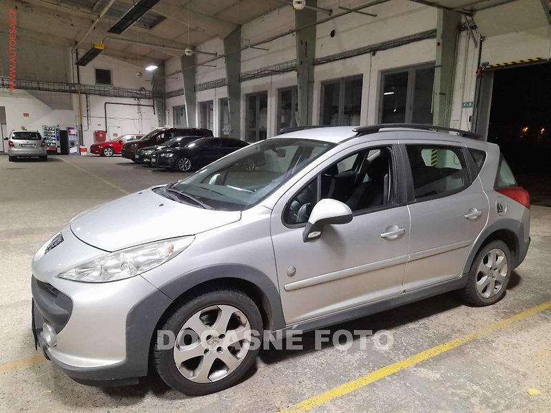 Peugeot 207 (2009) 1.4, ČR, AC, el. výbava - fotka 1 z 3