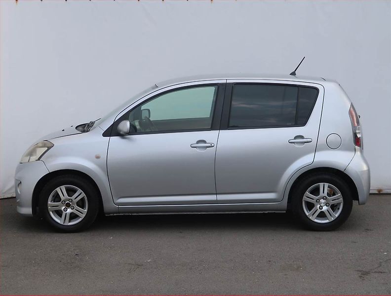 Daihatsu Sirion (2008) 1.3, 4X4, nová STK, Tažné - fotka 3 z 16