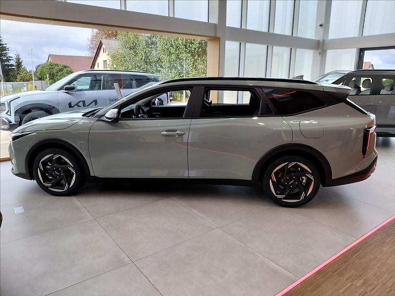 Kia K4 (2026) 1,0   T-GDI SW 7DCT EXCLUSIVE - fotka 6 z 11