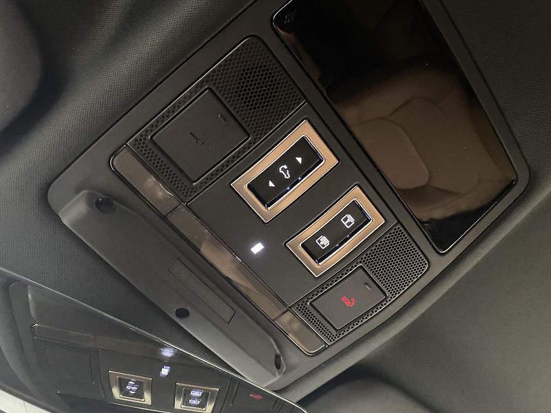 Land Rover Defender (2026) 110 D350 X-Dynamic HSE - fotka 47 z 56