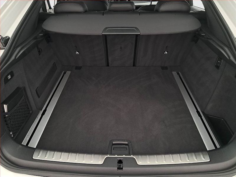 BMW X6 (2018) xDrive30d - fotka 14 z 24