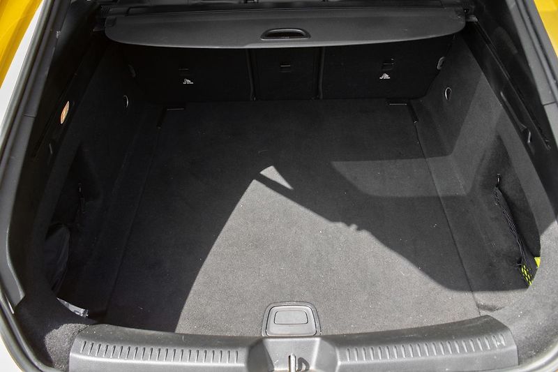 Mercedes-Benz CLA - fotka 34 z 35