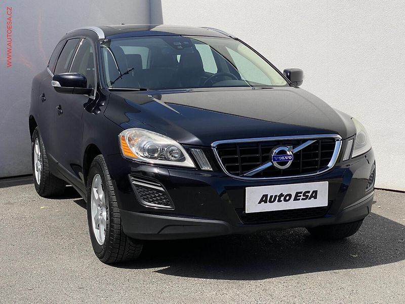 Volvo XC60 (2012) 2.4 D3 AWD, Summum, AT, +ALU - fotografie inzerátu