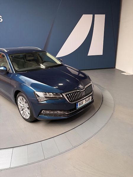 Škoda Octavia 2.0 TSI 140kW DSG Style Combi - fotka 13 z 23