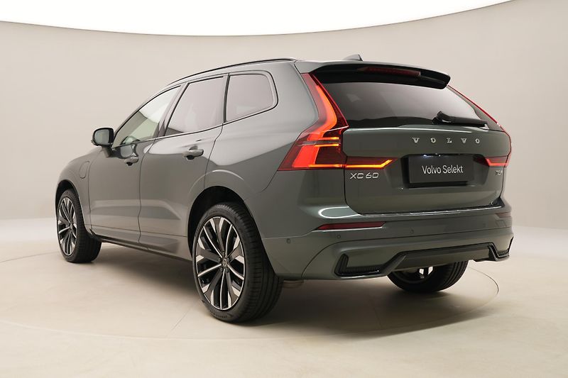 Volvo XC60 T8 AWD RECHARGE DARK ULTRA CZ - fotka 11 z 59