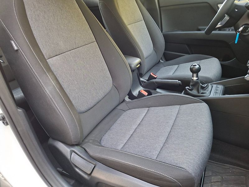 Kia Stonic (2021) 1.2i 61kW COMFORT -1.MAJITEL - fotka 19 z 30