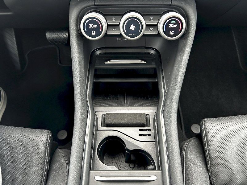 Škoda Kodiaq (2025) 2.0 TDI 142kW 4x4 DSG Exclusiv - fotka 23 z 35