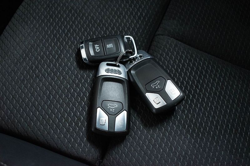 Audi SQ5 3.0 TDI *AIR*WEBASTO*TAŽNÉ*DPH - fotka 35 z 41