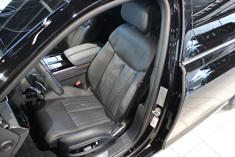 Audi A8 L 50 TDi quattro Tiptronic Tou - fotka 8 z 33