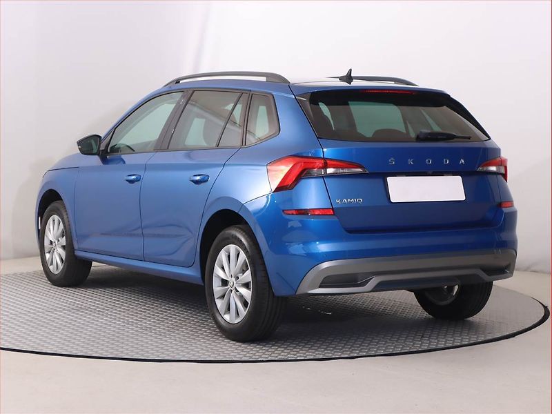 Škoda Kamiq (2020) 1.0 TSI, Automat, Tempomat - fotka 4 z 23
