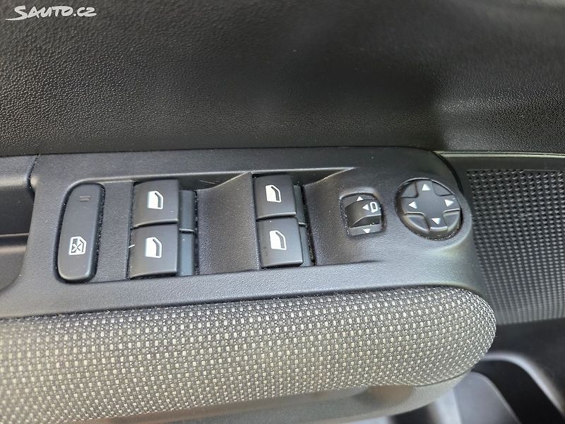 Citroën C3 Aircross (2022) 1.5 HDI  1. majitel, Nové ČR - fotka 18 z 24