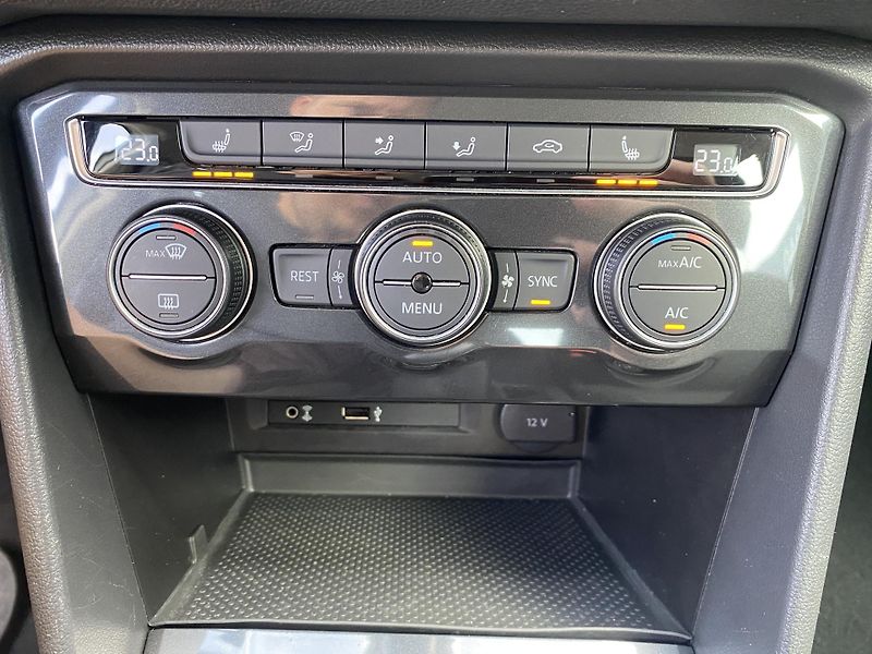 Volkswagen Tiguan 1.4 TSI 92kW -1xMAJ.-ALU-TAŽNÉ - fotka 24 z 46