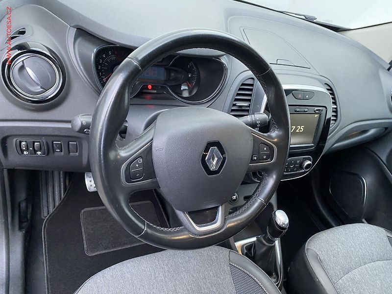 Renault Captur (2019) 1.3TCe, Intense - fotka 12 z 18