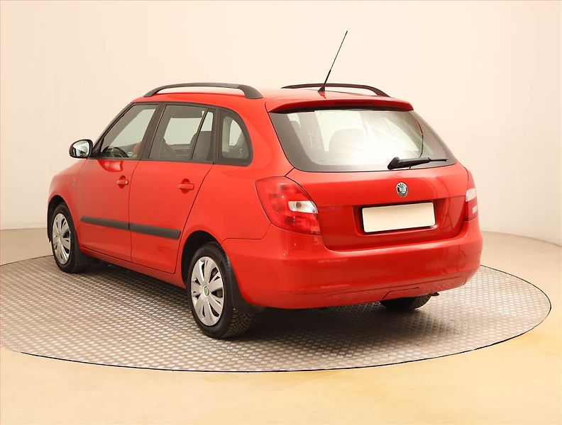 Škoda Fabia (2008) Ambition 1.2 12V, ČR,1.maj - fotka 4 z 16