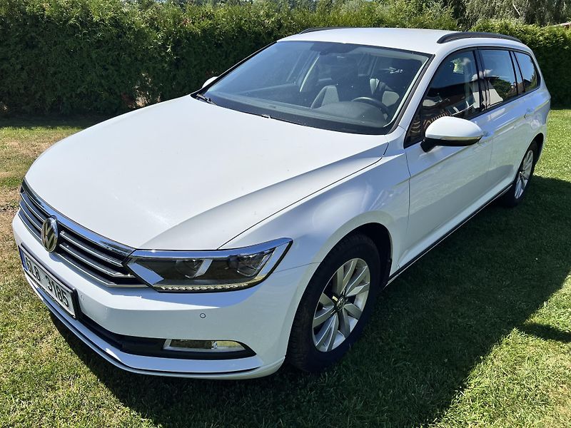 Volkswagen Passat 1.4TSI 92KW,NAVI,LED,ALU - fotka 3 z 44