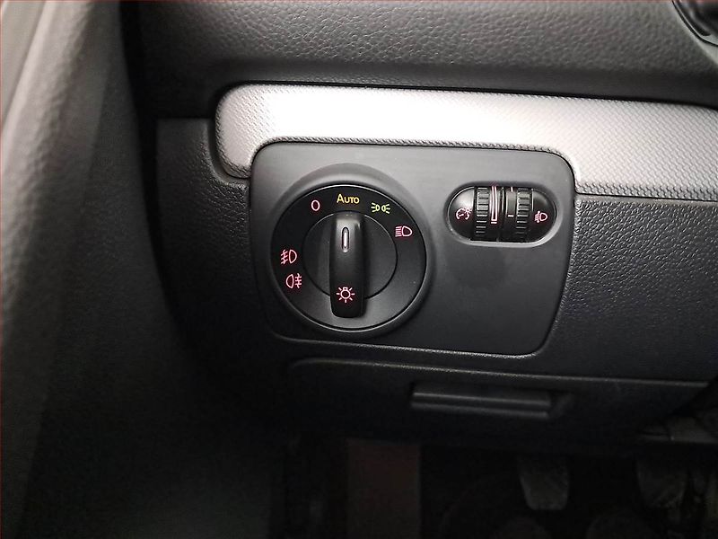 Volkswagen Golf (2012) 1.2 TSI, Park. senzory - fotka 16 z 20