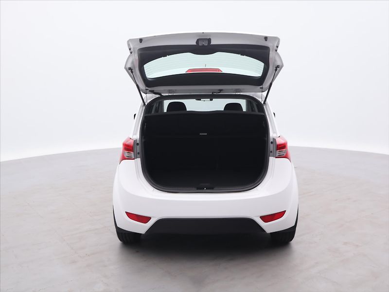 Hyundai ix20 1,4 CVVT 66kW Trikolor CZ - fotka 9 z 29