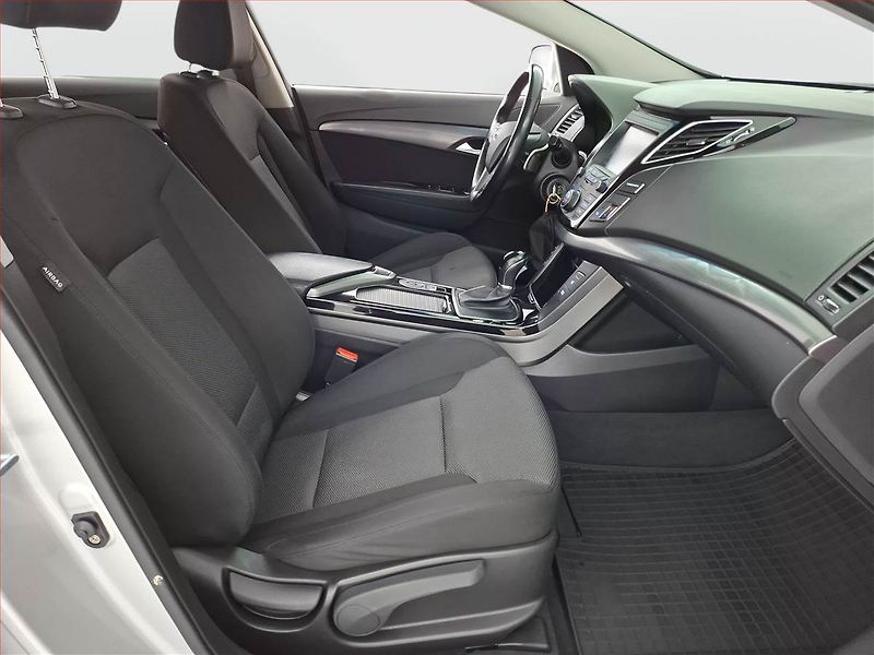 Hyundai i40 (2018) 1.7 CRDi, Automat, Serv.kniha - fotka 9 z 21