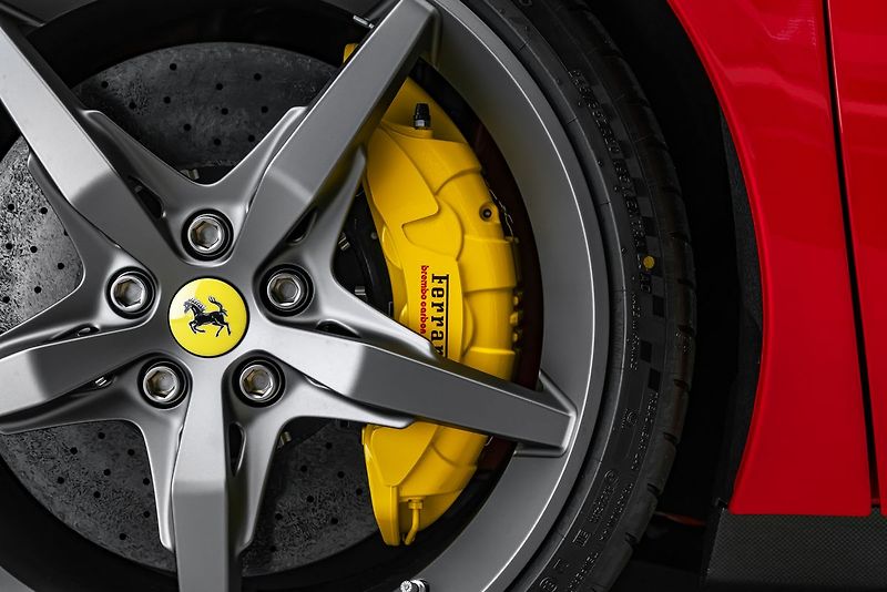 Ferrari 296 GTB Speciale, lift, surround, ACC - fotka 13 z 35