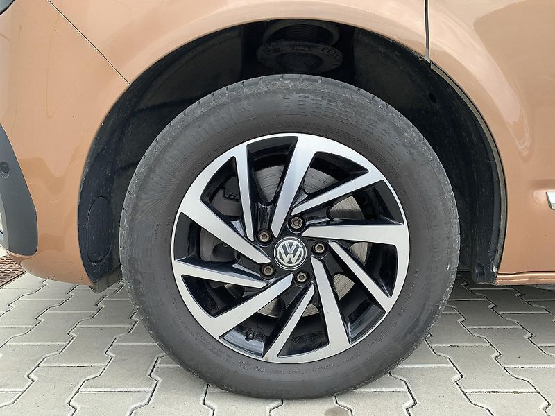 Volkswagen Multivan HIGHLINE 2.0 TDI 4x4 146kW - fotka 31 z 33