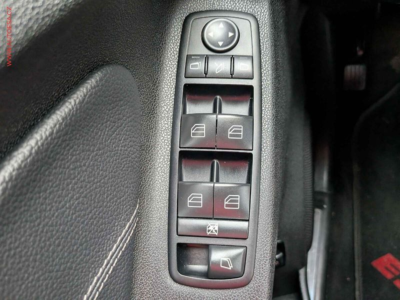 Mercedes-Benz GL (2009) 3.0 CDi GL320 4MATIC, ČR, AT - fotka 12 z 16