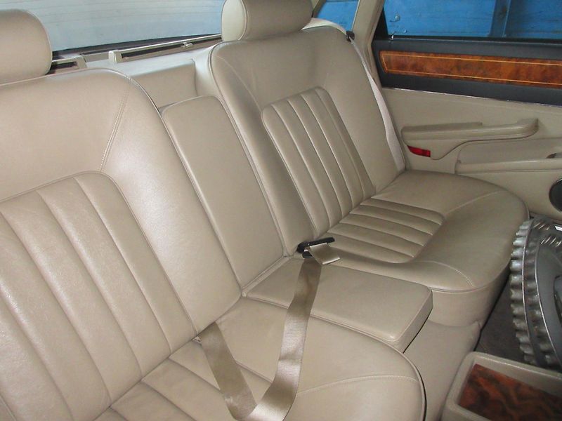 Jaguar XJ6 (1989) 3.6 AUTOMAT - fotka 10 z 16