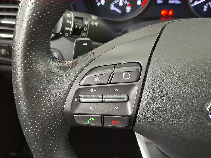 Hyundai i30 (2019) 1.4 T-GDI, Automat, Serv.kniha - fotka 20 z 23