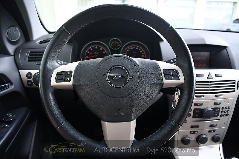 Opel Astra SW 1.6i SPORT A/C  - fotka 28 z 42