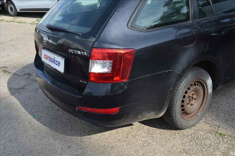Škoda Octavia (2015) COMBI III. 1,6 TDI 4X4 - fotka 13 z 28