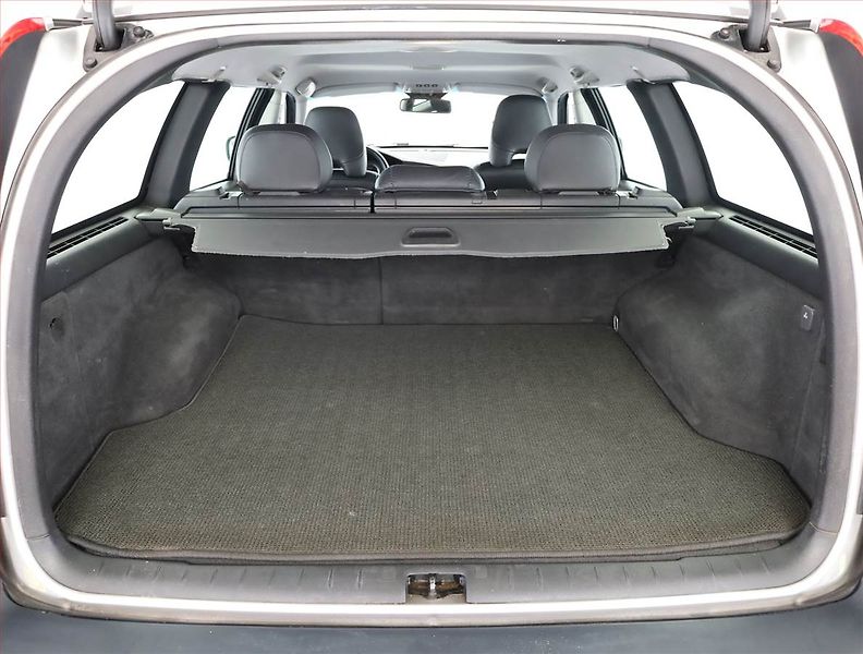 Volvo XC70 (2007) D5 AWD, 4X4, jezdí výborně - fotka 17 z 18