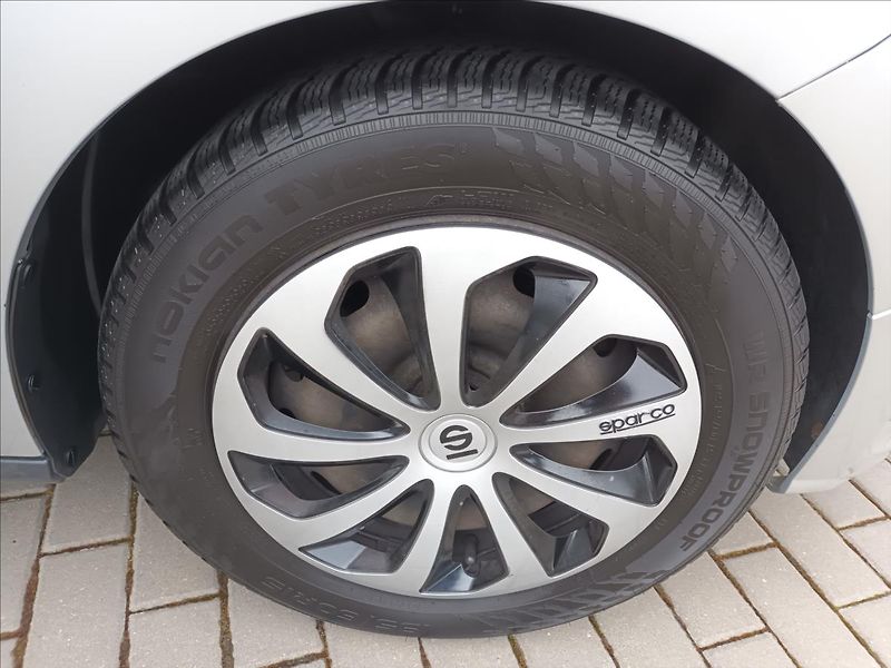 Ford Tourneo Courier 1,5 TDCI,ČR,SERVISKA,ROZVODY - fotka 23 z 37
