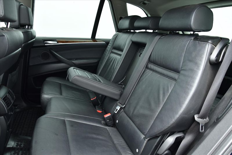 BMW X5 xDrive 30d NAVI PANORAMA 7MÍST - fotka 11 z 28